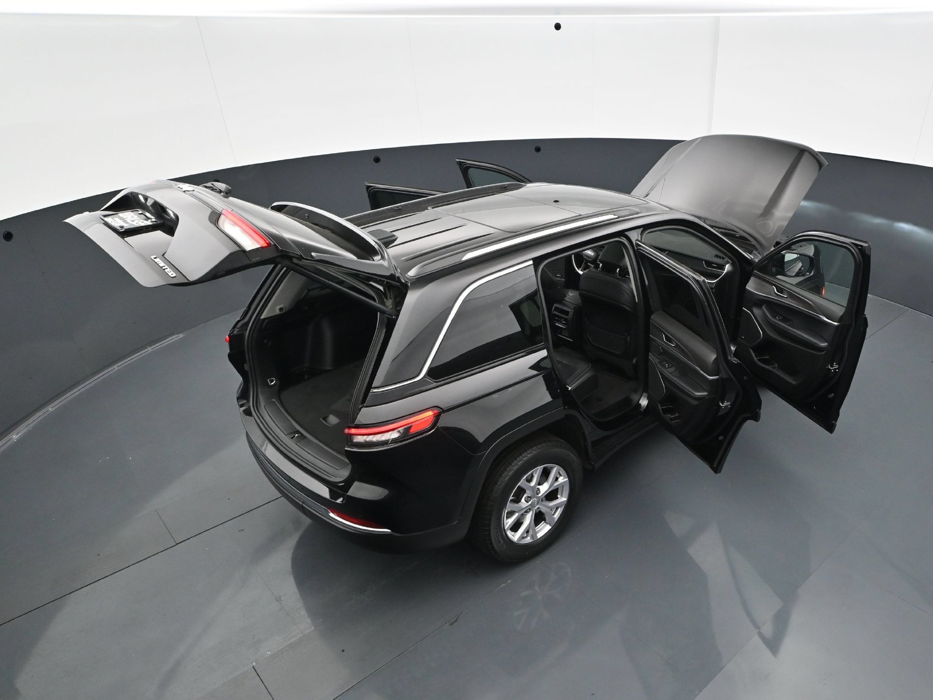 Used 2022 Jeep Grand Cherokee Limited AWD/4WD image 43