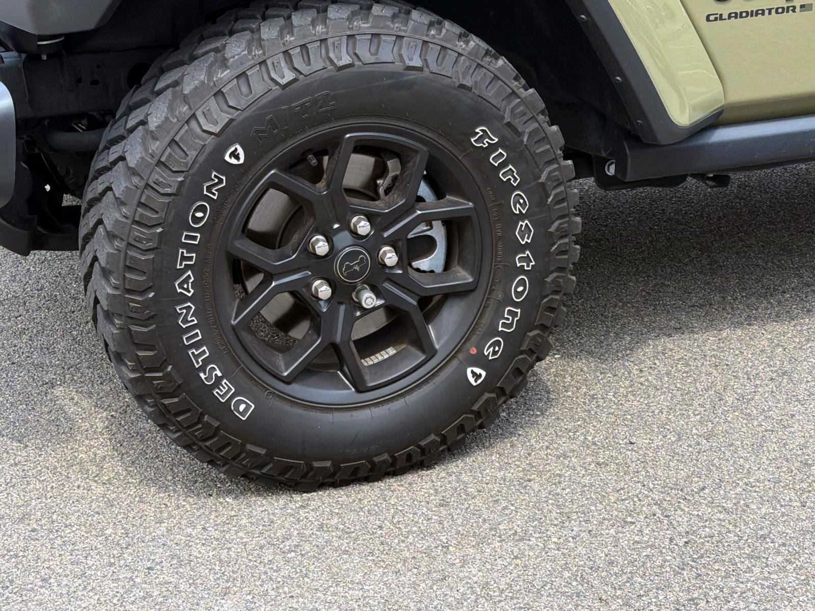 Used 2025 Jeep Gladiator Sport AWD/4WD image 5