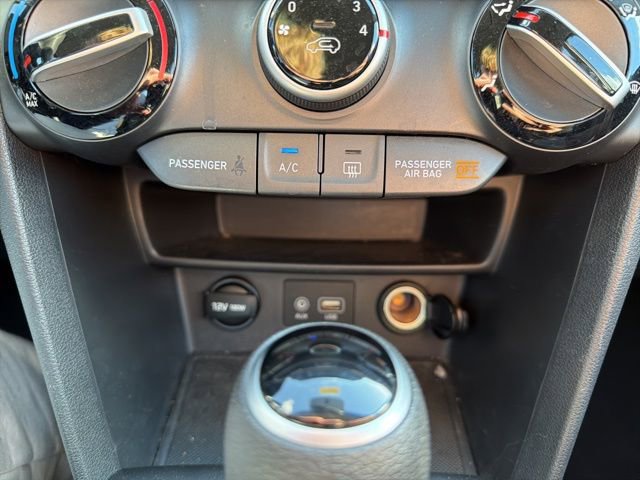 Used 2018 Hyundai Kona SE image 23