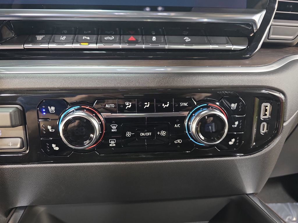 New 2026 GMC Sierra 3500 SLT w/ SLT Premium Package AWD/4WD image 20