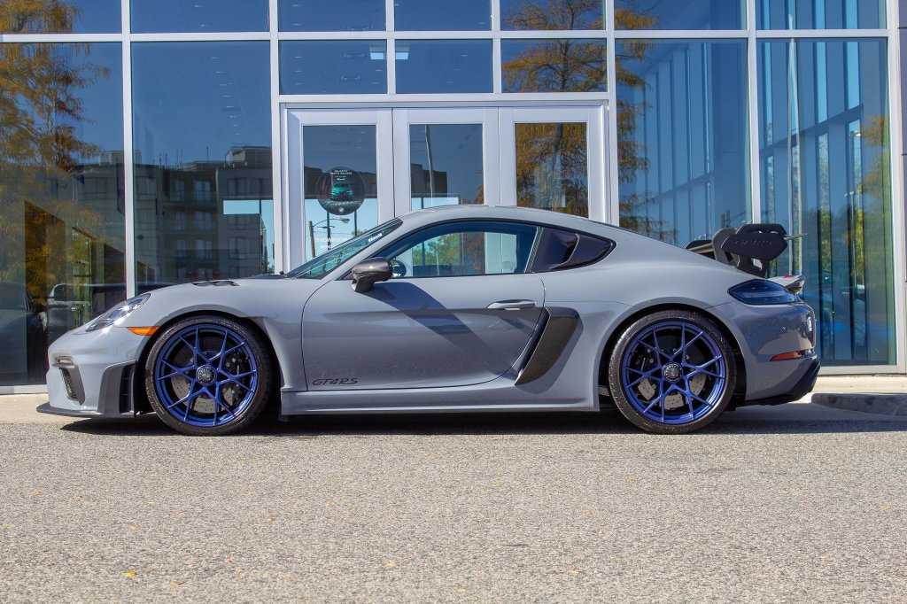 Used 2025 Porsche 718 Cayman GT4 RS RWD image 7