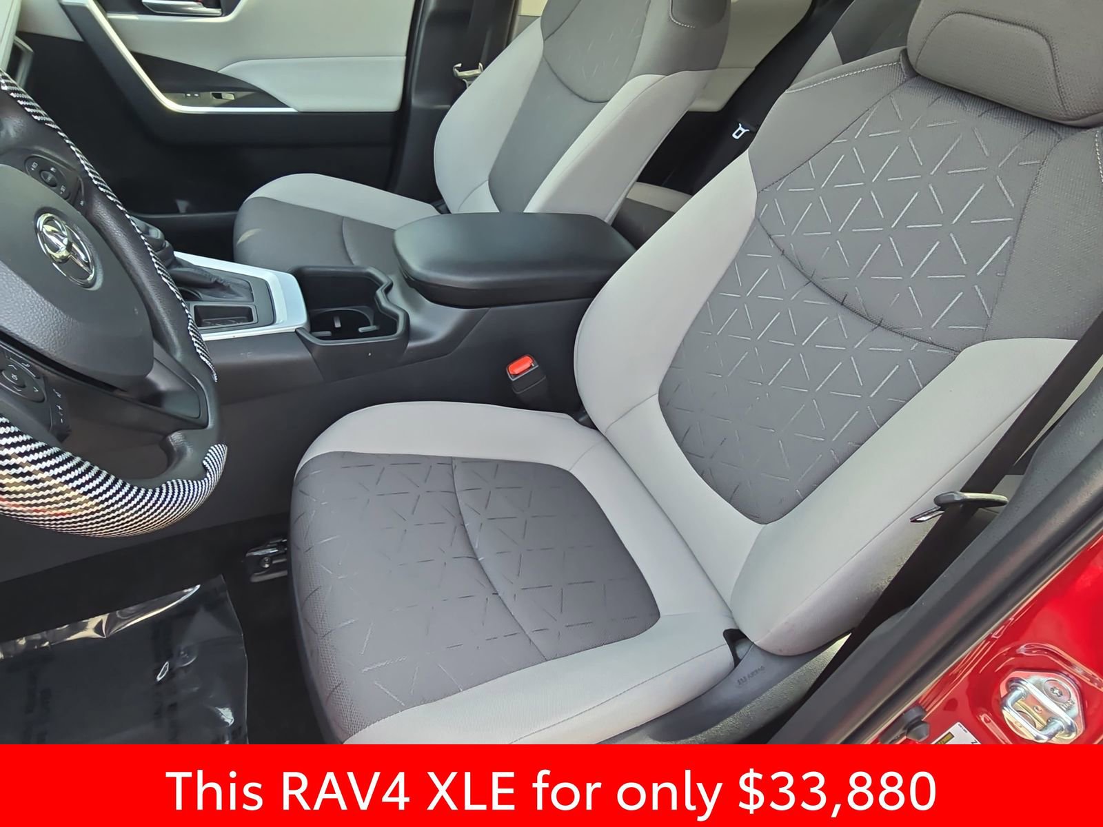 Used 2025 Toyota RAV4 XLE FWD image 20