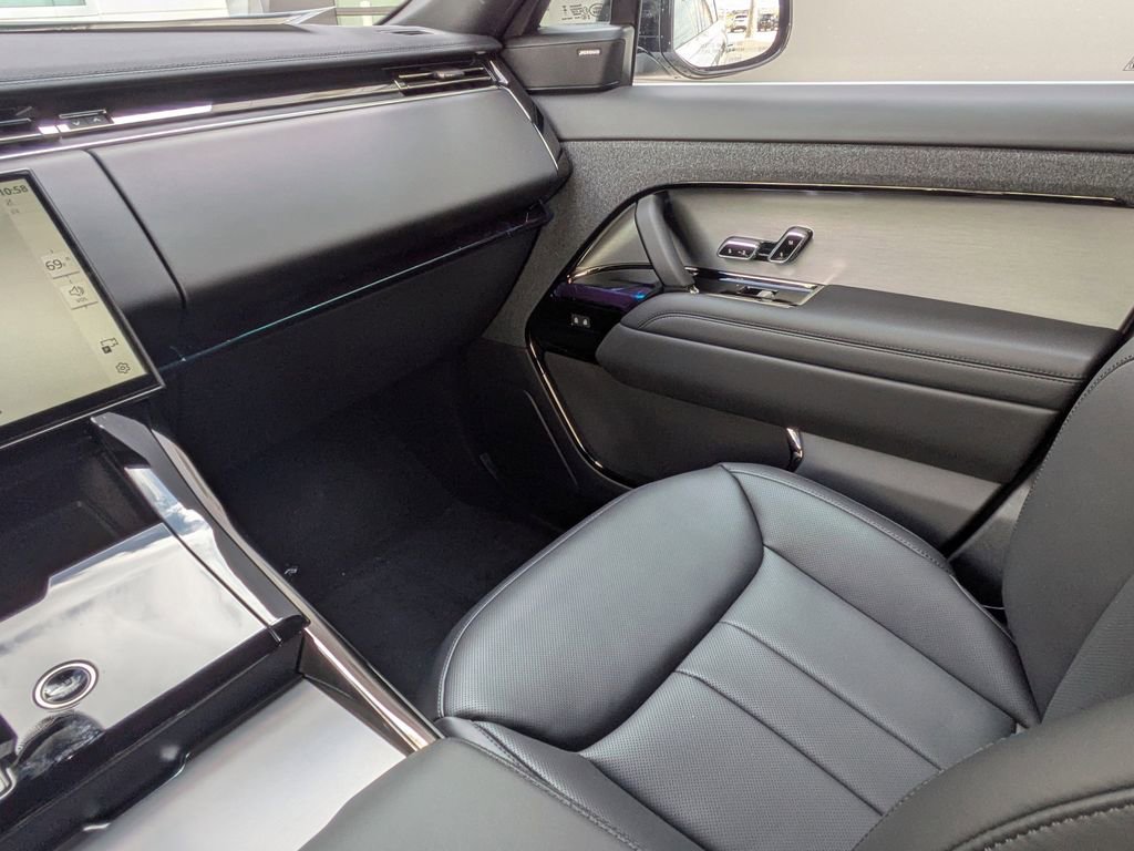 New 2026 Land Rover Range Rover Sport SE AWD/4WD image 18