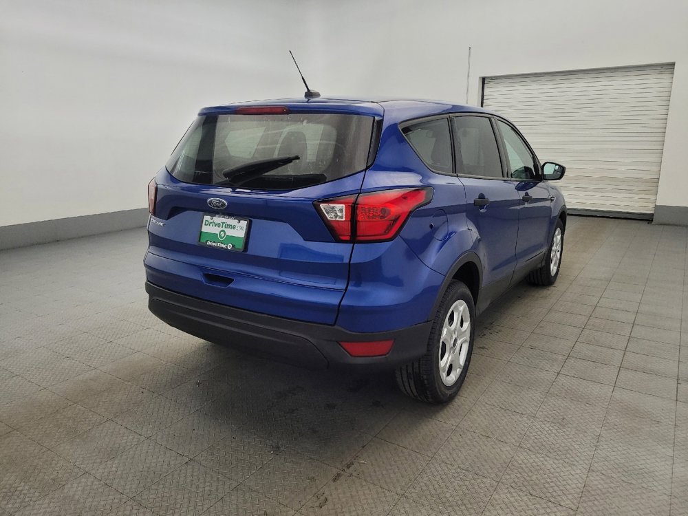 Used 2019 Ford Escape S image 9