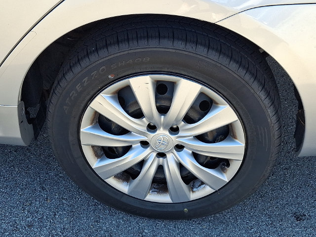Used 2013 Toyota Corolla LE FWD image 29