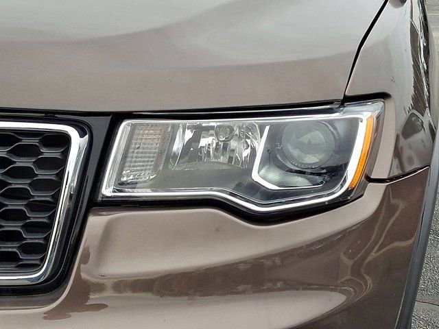 Certified 2018 Jeep Grand Cherokee Laredo image 12