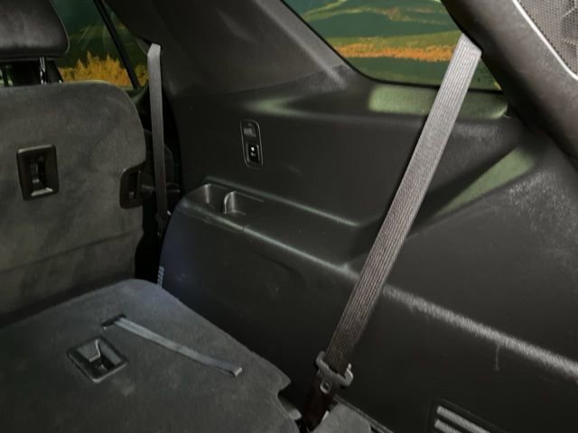 Used 2023 Chevrolet Traverse RS image 65