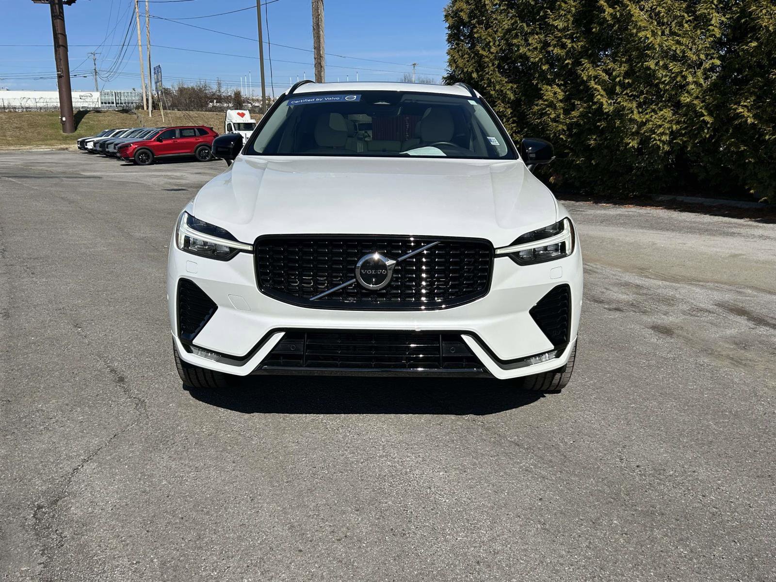 Certified 2023 Volvo XC60 B5 Plus w/ Climate Package image 8