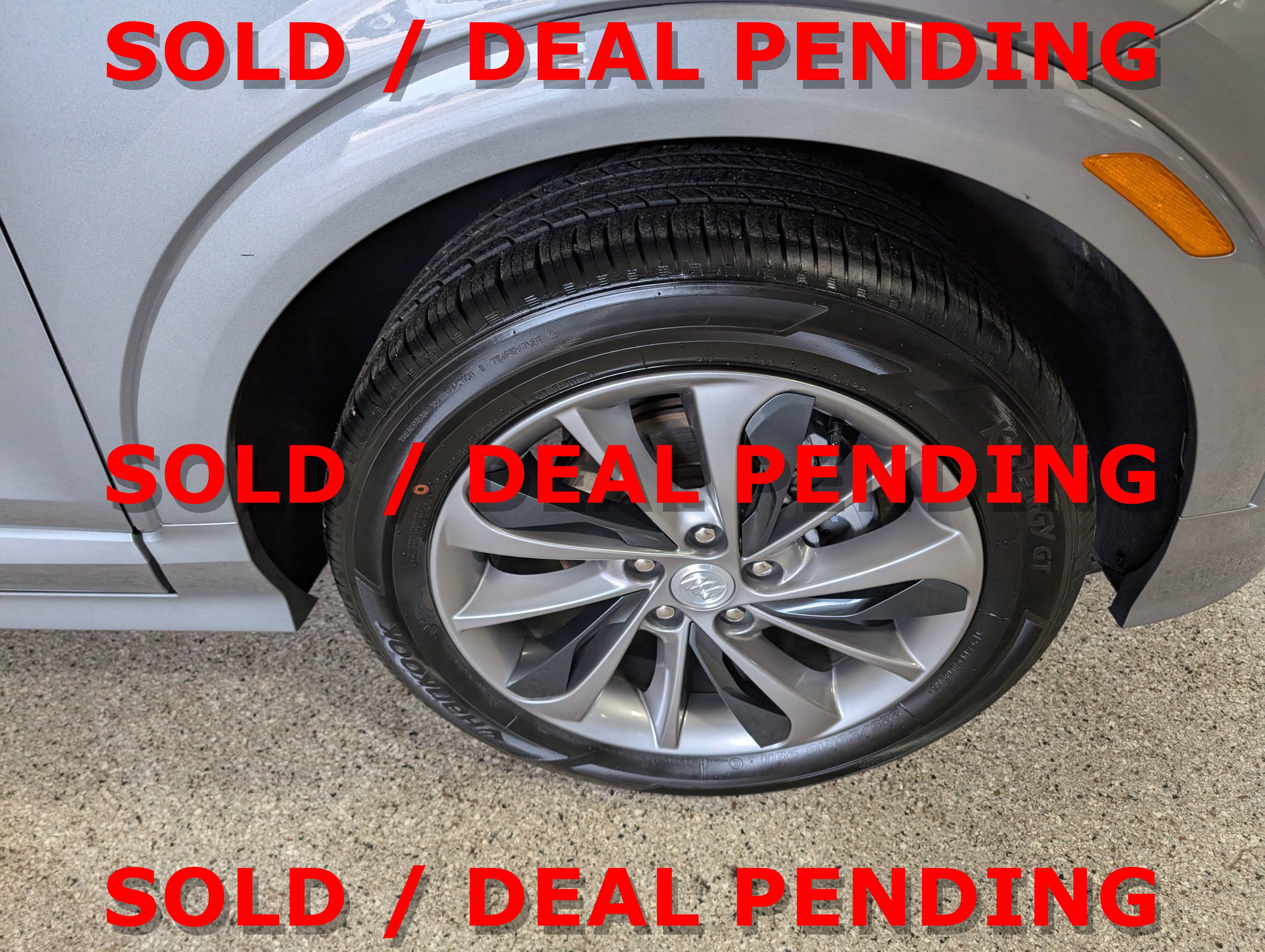 Used 2023 Buick Encore GX Select w/ Sport Touring Package FWD image 12