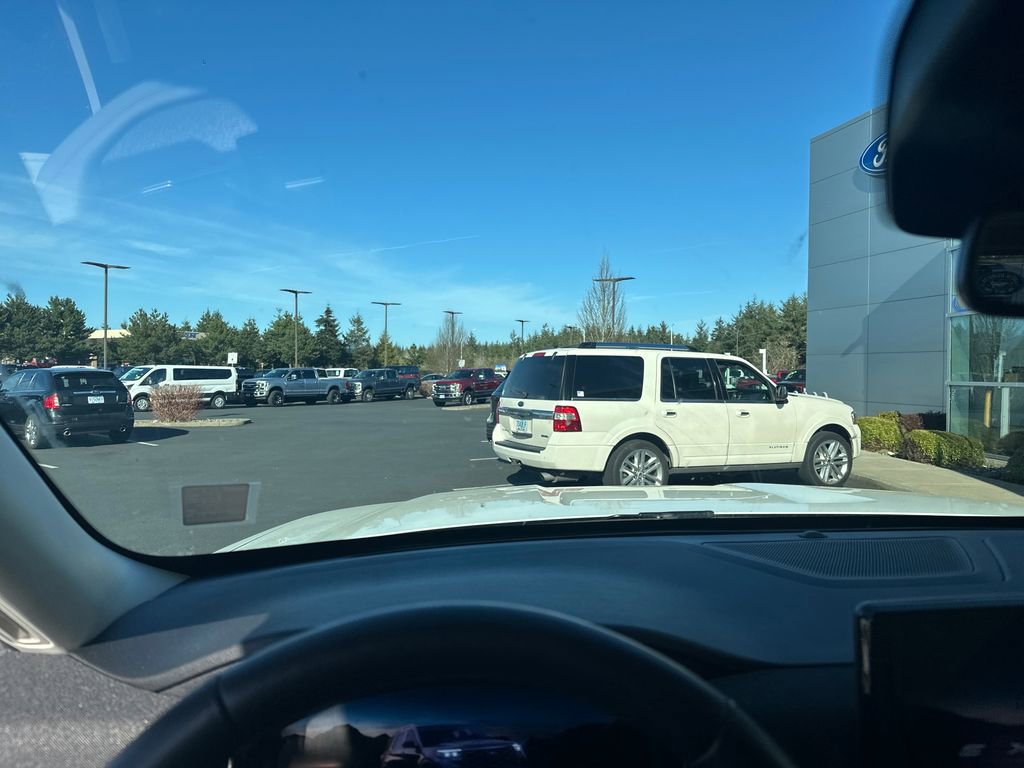 Used 2025 Ford Explorer Platinum w/ Ultimate Package AWD/4WD image 13