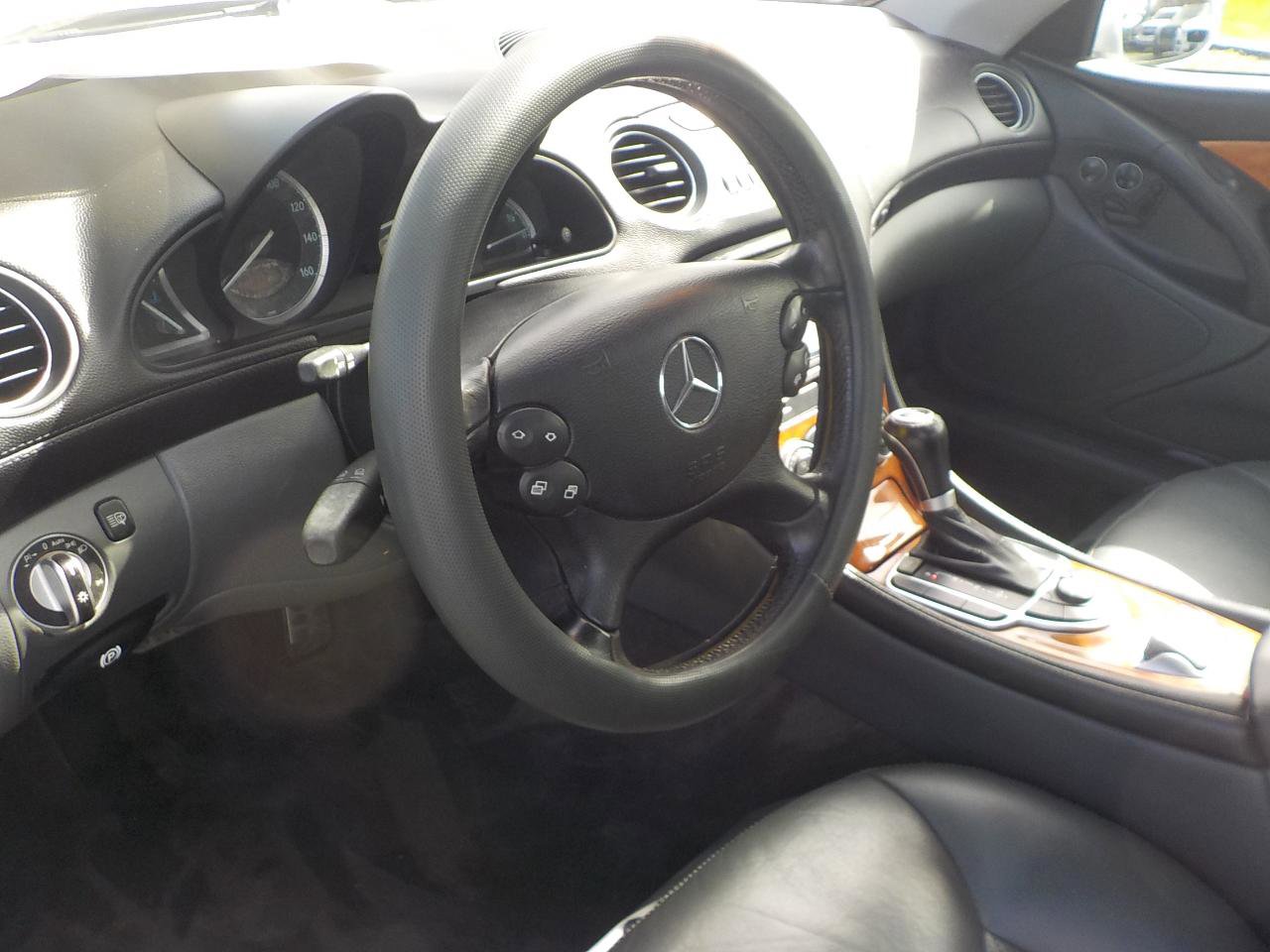 Used 2005 Mercedes-Benz SL 500 image 10