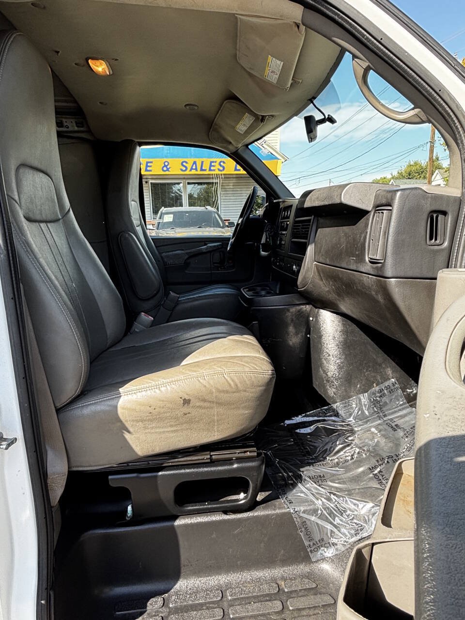 Used 2014 GMC Savana 3500 RWD image 22