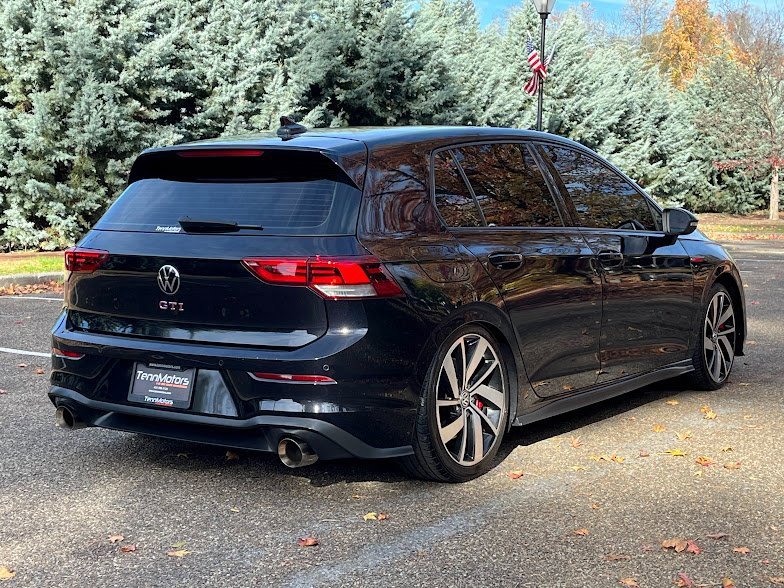 Used 2022 Volkswagen GTI SE w/ SE Leather Package image 23