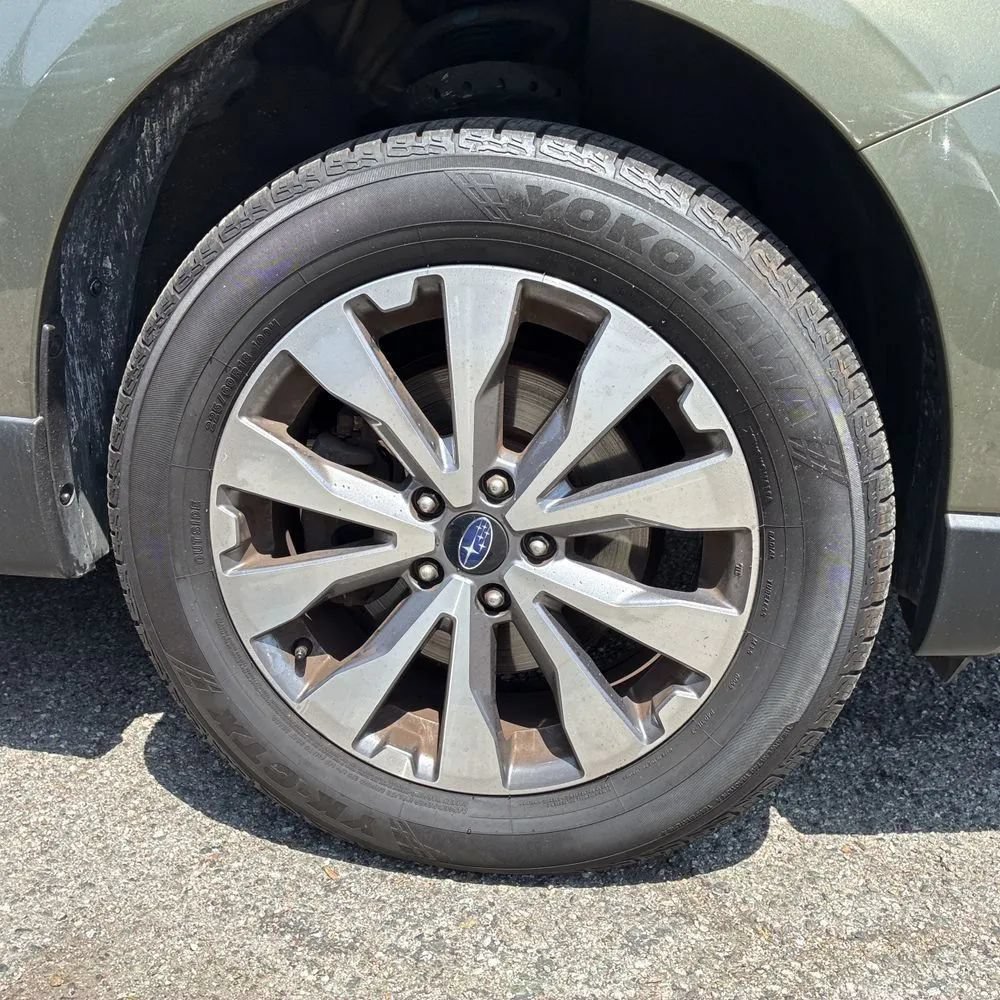 Used 2017 Subaru Outback 3.6R Touring AWD/4WD image 15