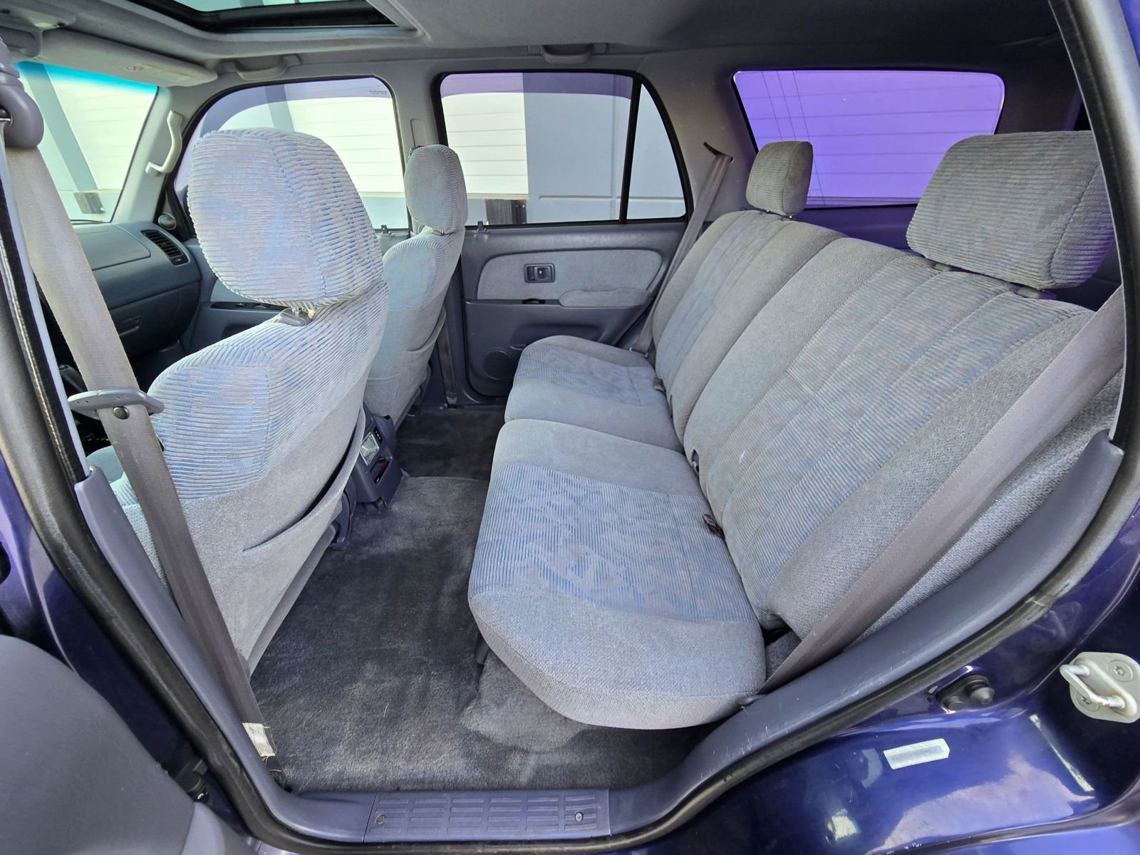 Used 2000 Toyota 4Runner SR5 image 14