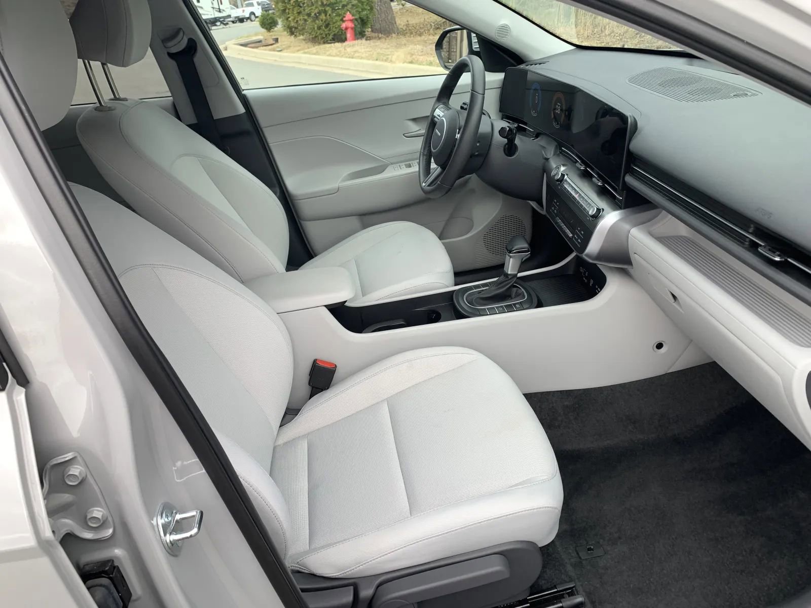 Used 2025 Hyundai Kona SEL image 28