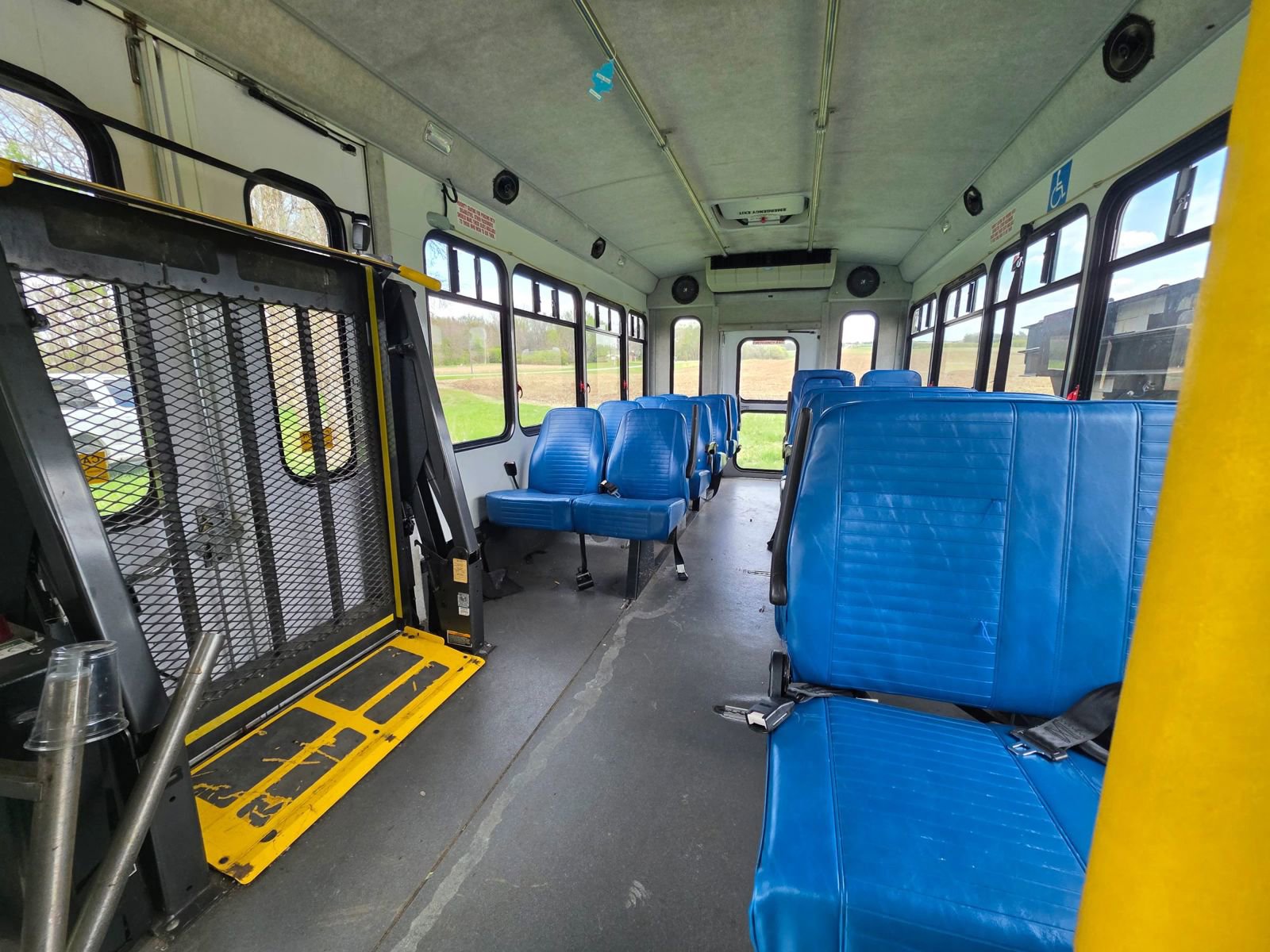 Used 2006 Ford E-450 and Econoline 450 RWD image 10