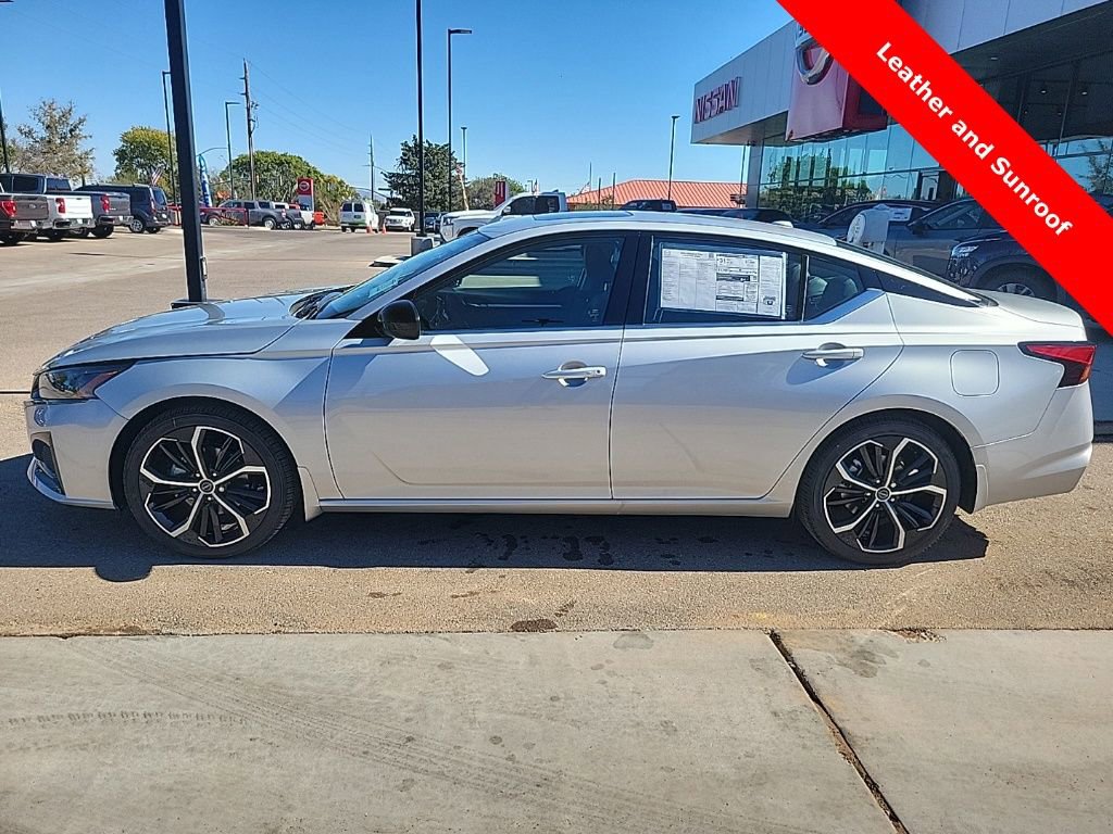 New 2025 Nissan Altima 2.5 SR w/ SR Premium Package image 4