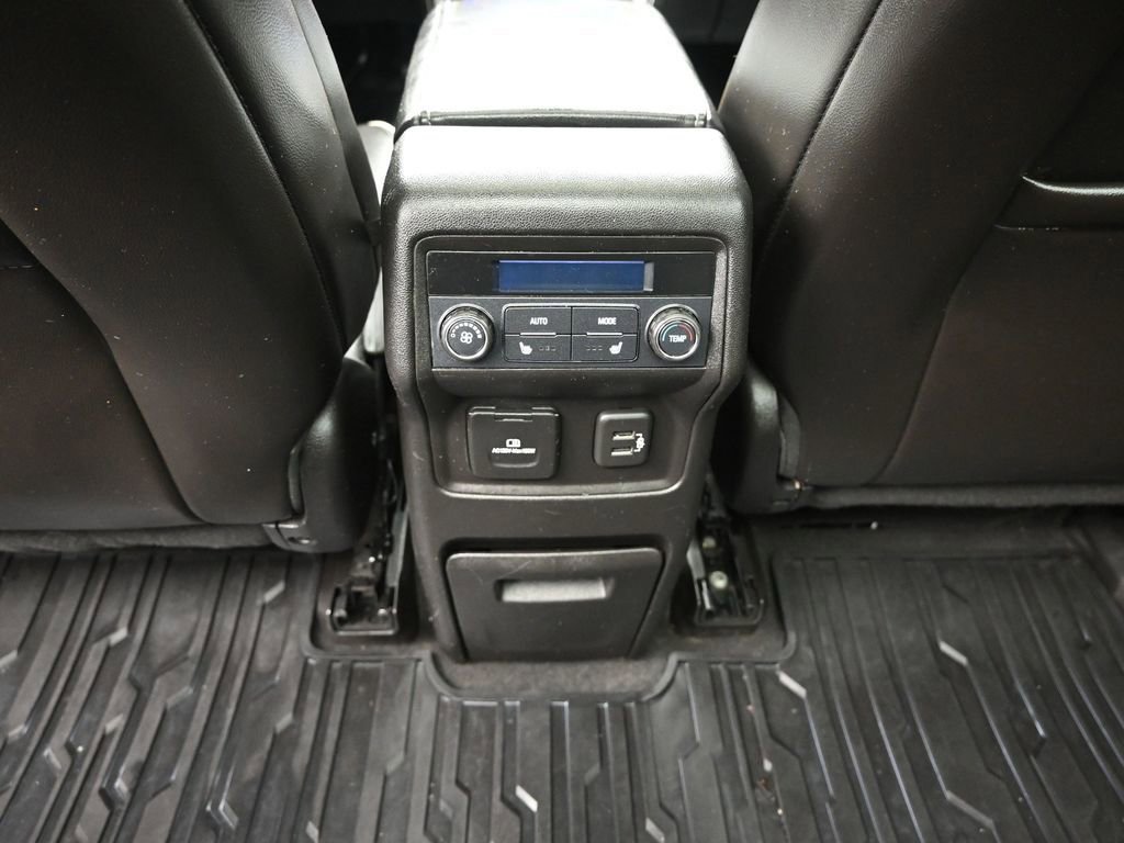 Used 2019 GMC Acadia Denali image 23