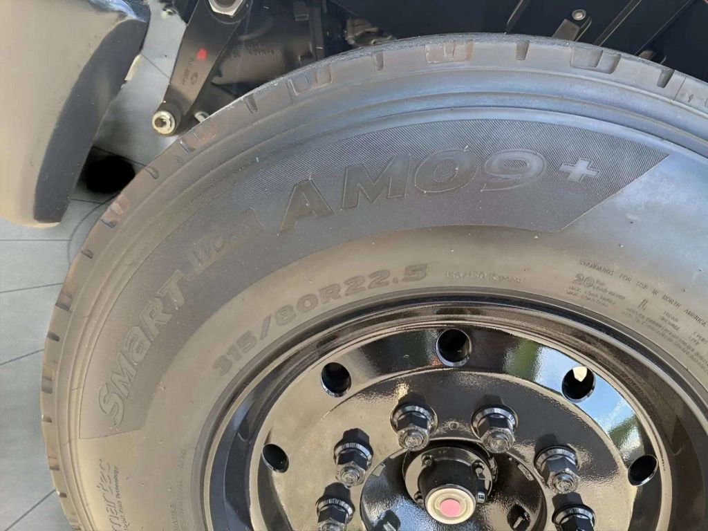 Used 2026 Ford F650 2WD Crew Cab Super Duty image 28