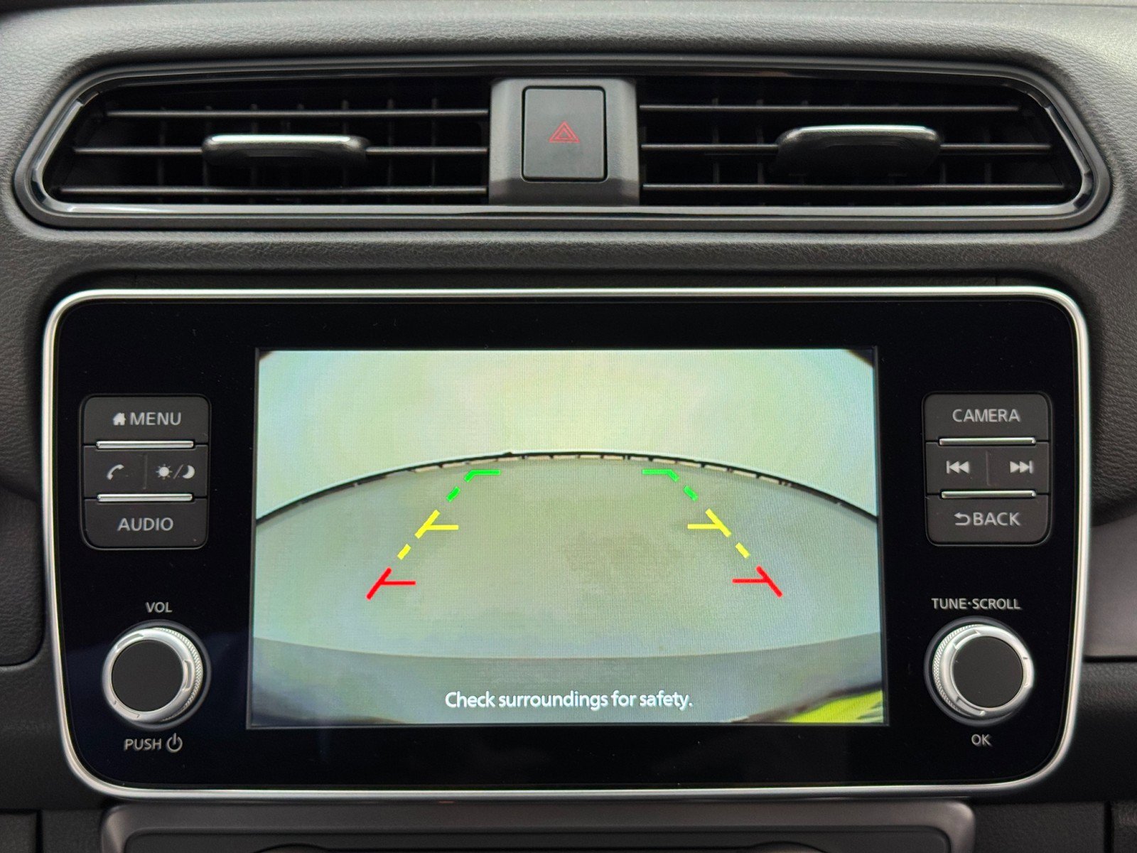 Used 2025 Nissan Leaf S image 23