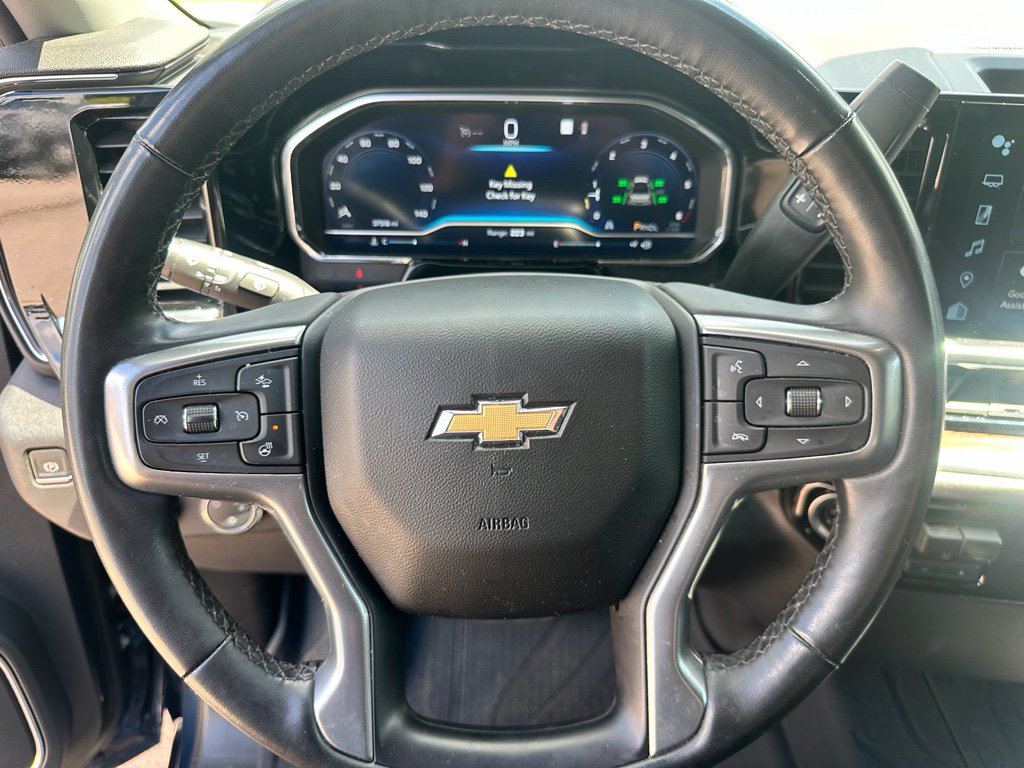 Used 2023 Chevrolet Silverado 1500 LT w/ Convenience Package II RWD image 11