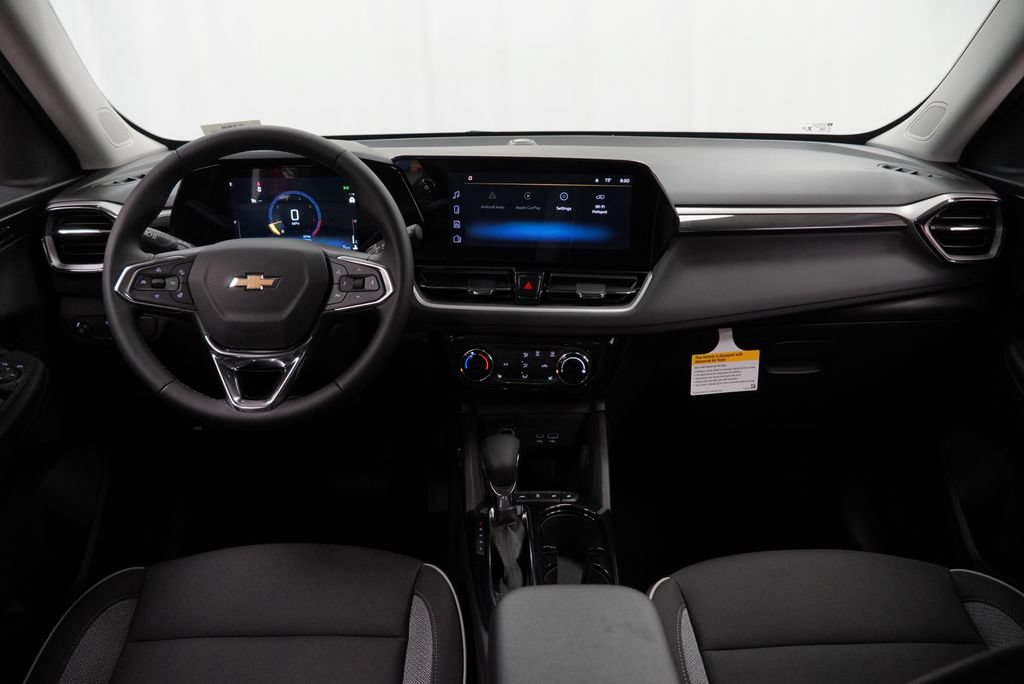 New 2026 Chevrolet TrailBlazer LT w/ LT Cold Weather Package FWD image 8