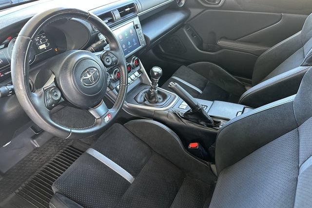Used 2024 Toyota GR86 Premium w/ Performance Package RWD image 12