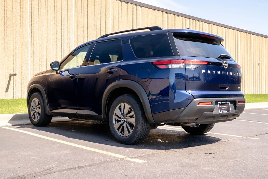 Used 2024 Nissan Pathfinder SV FWD image 7