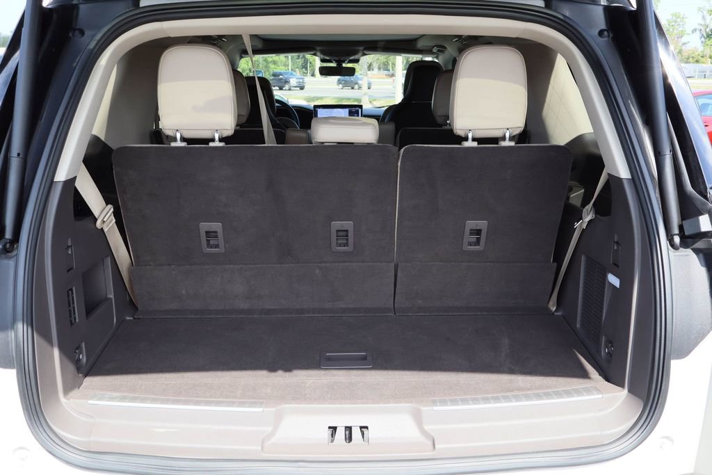 Used 2024 Lincoln Navigator Reserve AWD/4WD image 28