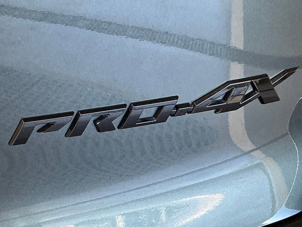 Used 2025 Nissan Armada PRO-4X image 6