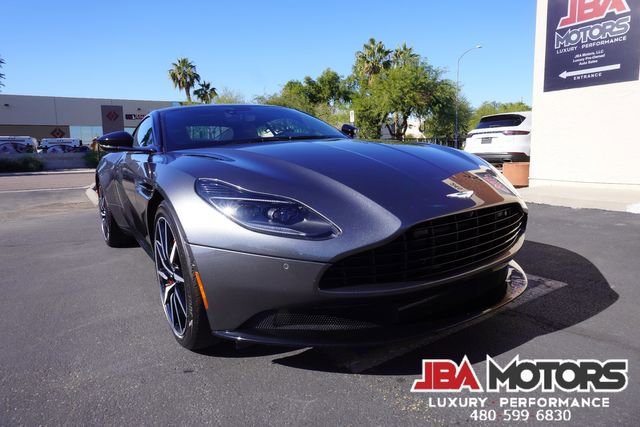 Used 2020 Aston Martin DB11 Coupe image 39