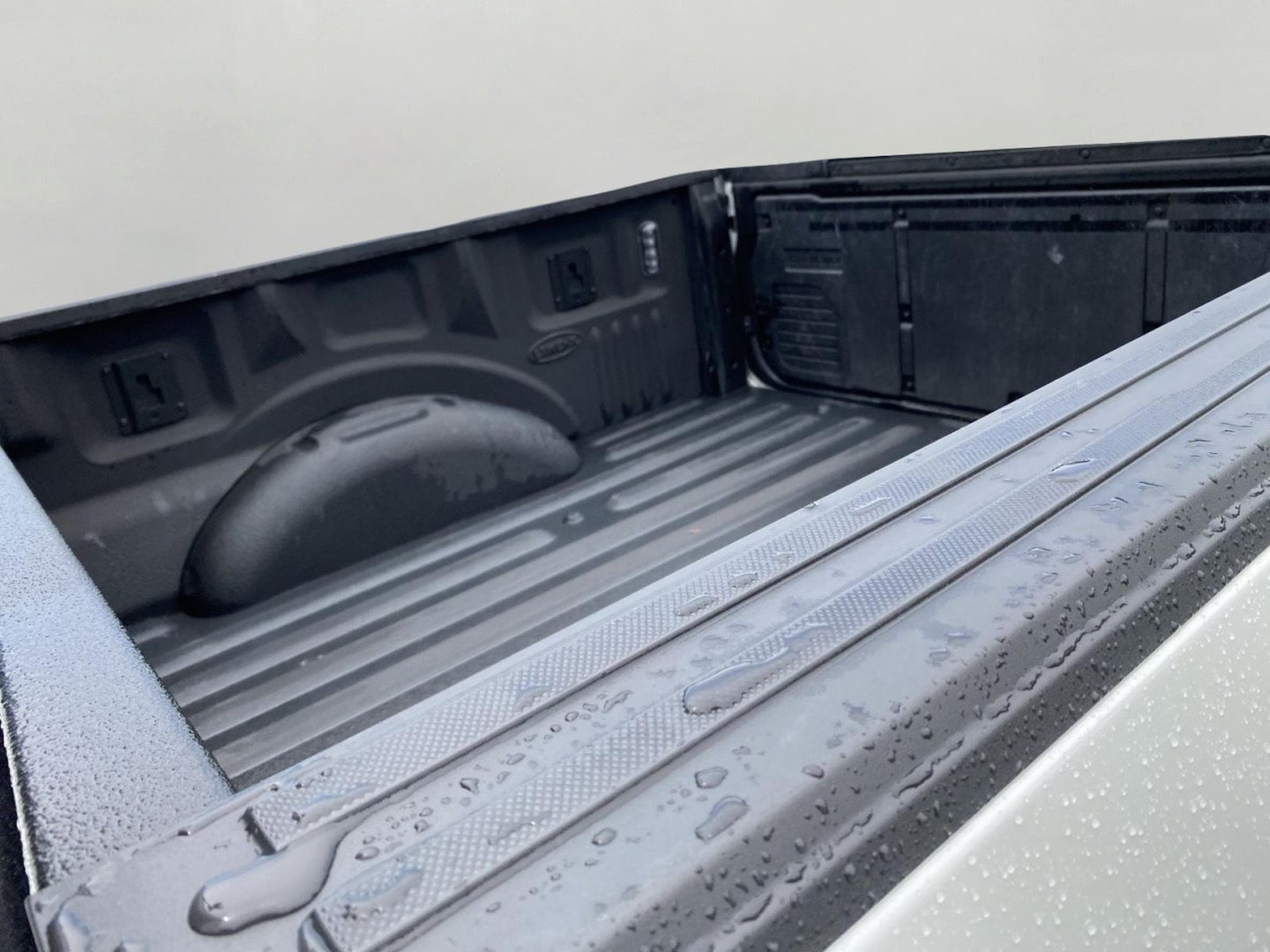 Used 2022 Ford F150 Limited AWD/4WD image 5