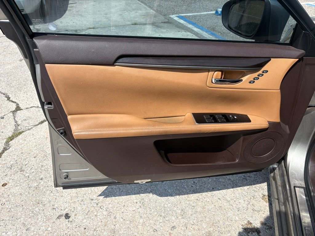 Used 2018 Lexus ES 350 350 w/ Premier Package image 10