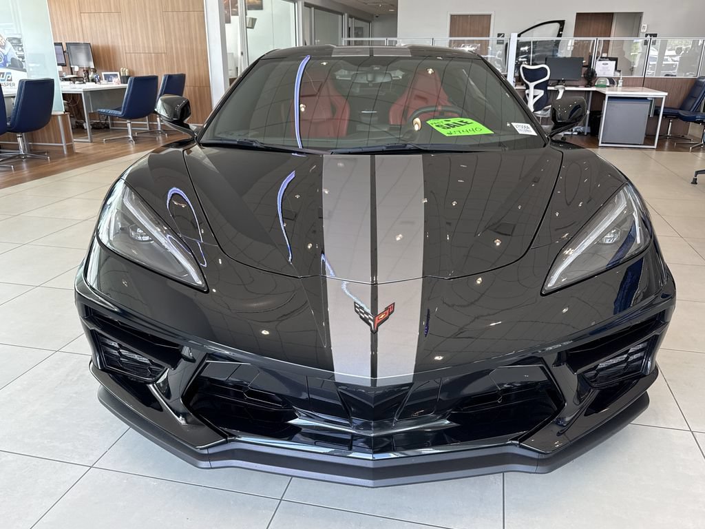 Used 2021 Chevrolet Corvette Stingray Coupe w/ Z51 Performance Package RWD image 2