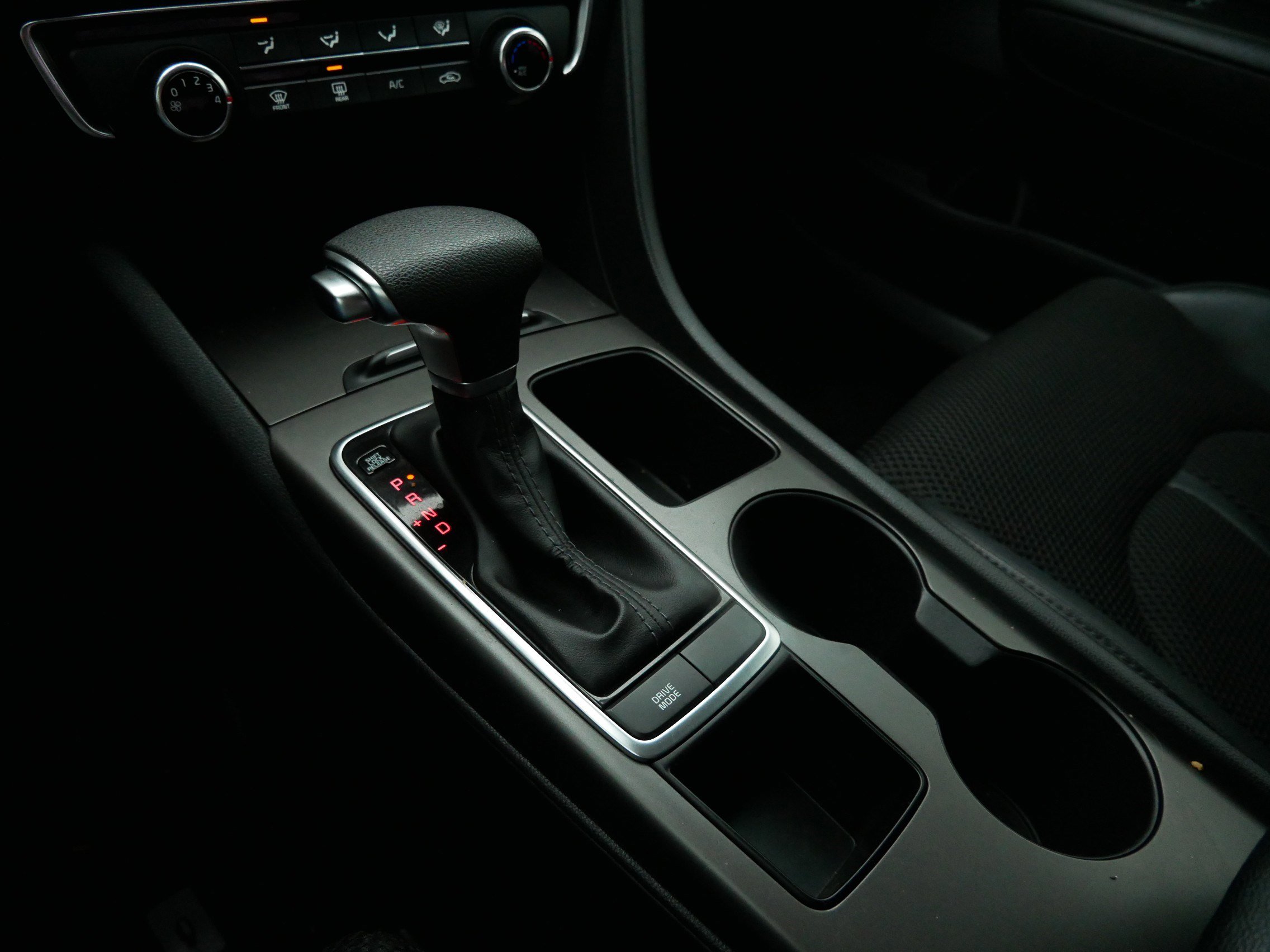 Used 2020 Kia Optima S image 24