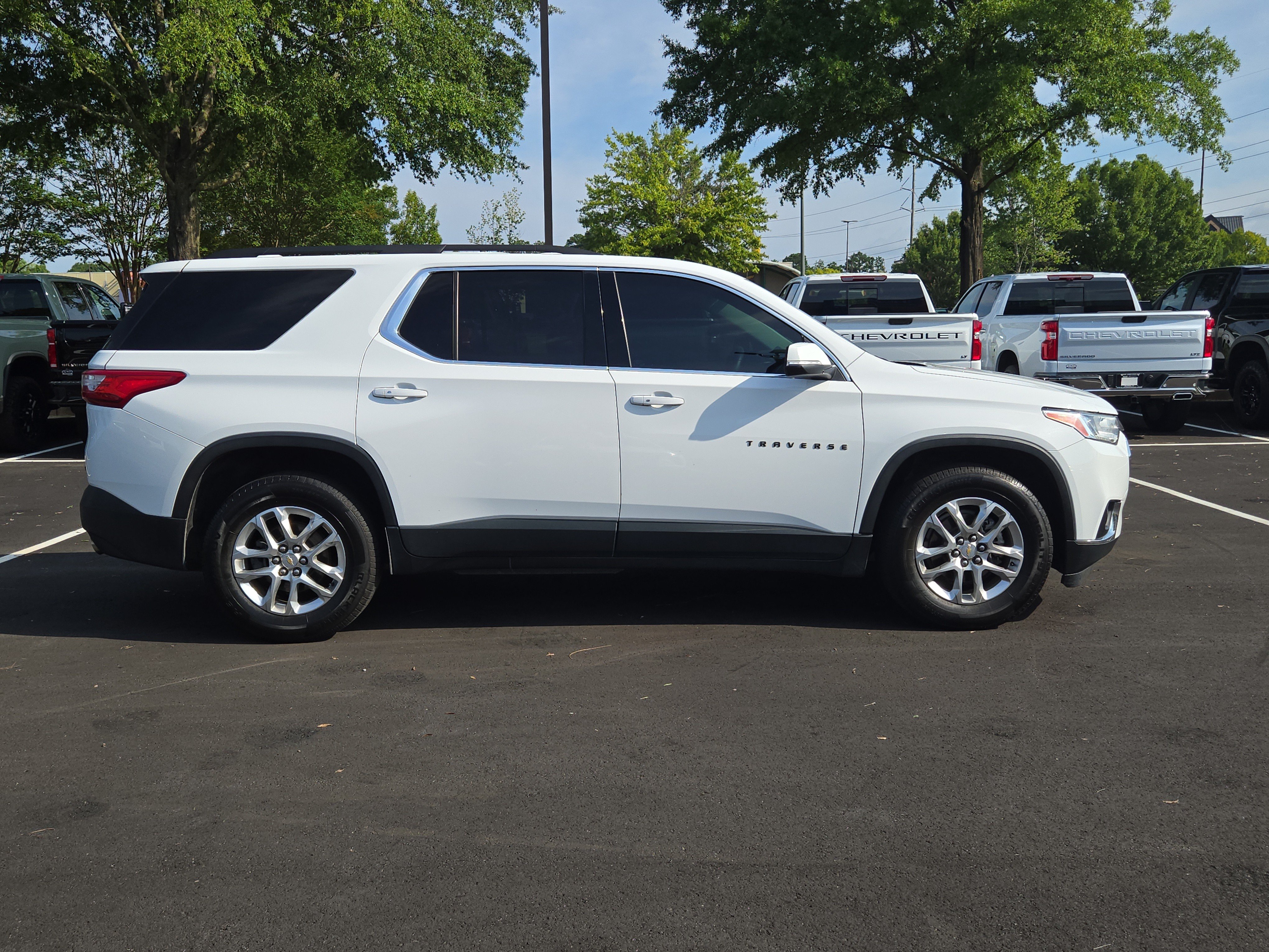 Used 2021 Chevrolet Traverse LT AWD/4WD image 7