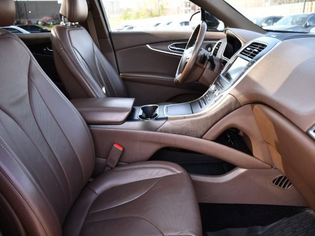 Used 2017 Lincoln MKX Reserve w/ Driver Assistance Package image 33