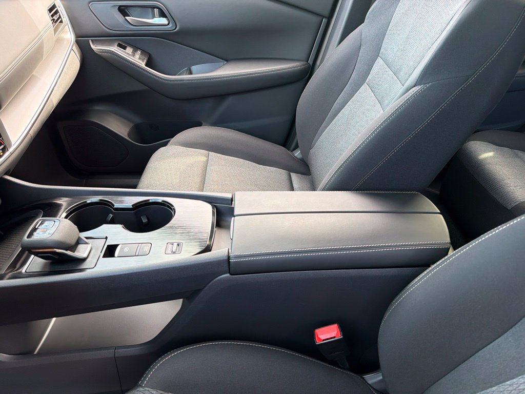 Certified 2026 Nissan Rogue SV w/ Cold Weather Package FWD image 13
