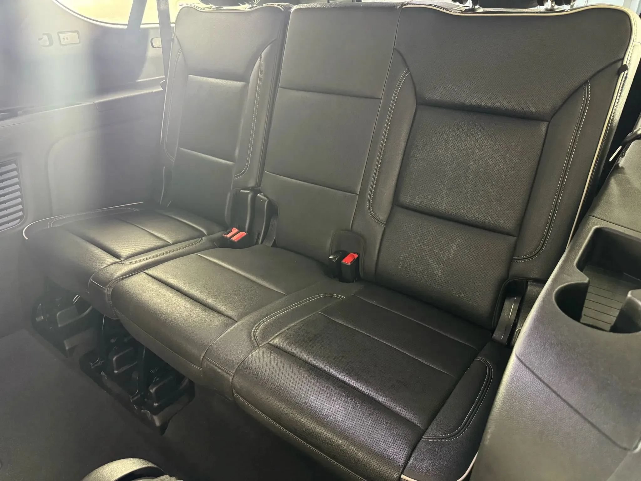 Used 2024 Chevrolet Suburban Premier AWD/4WD image 40