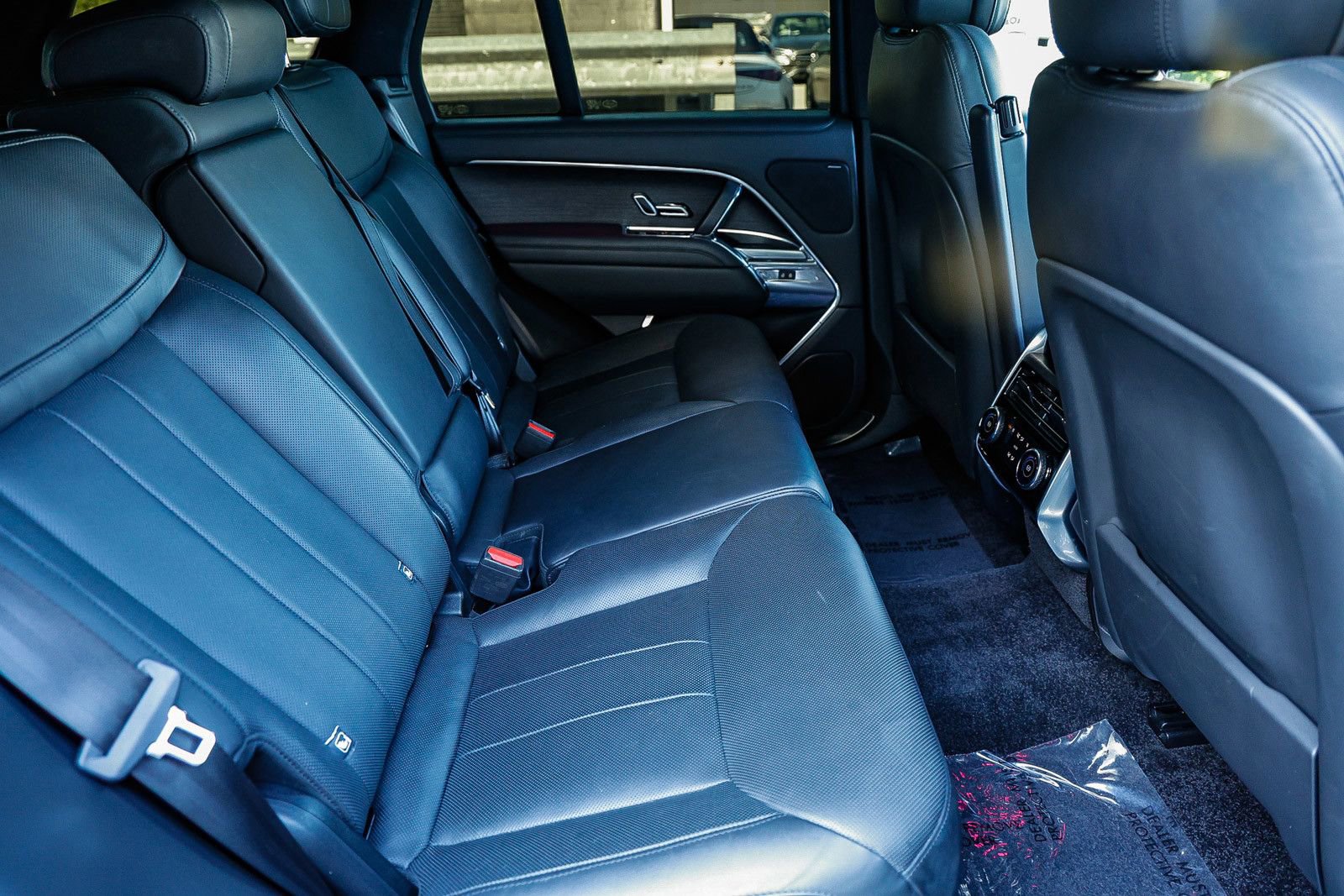 Used 2023 Land Rover Range Rover SE AWD/4WD image 18