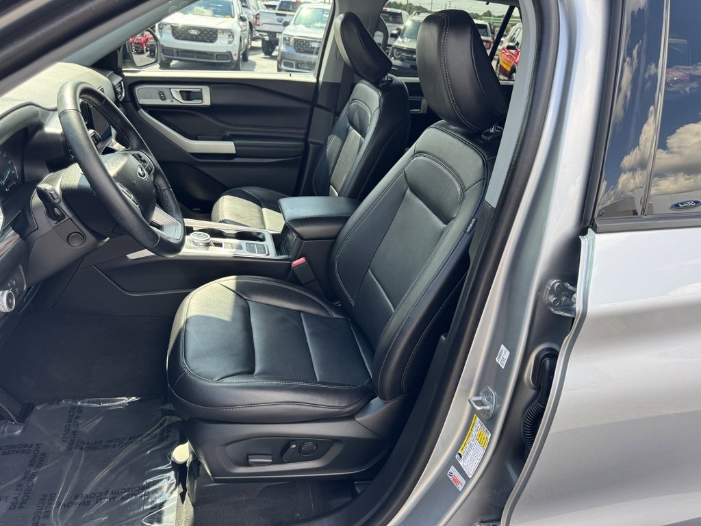 Used 2022 Ford Explorer Limited w/ Equipment Group 301A image 20