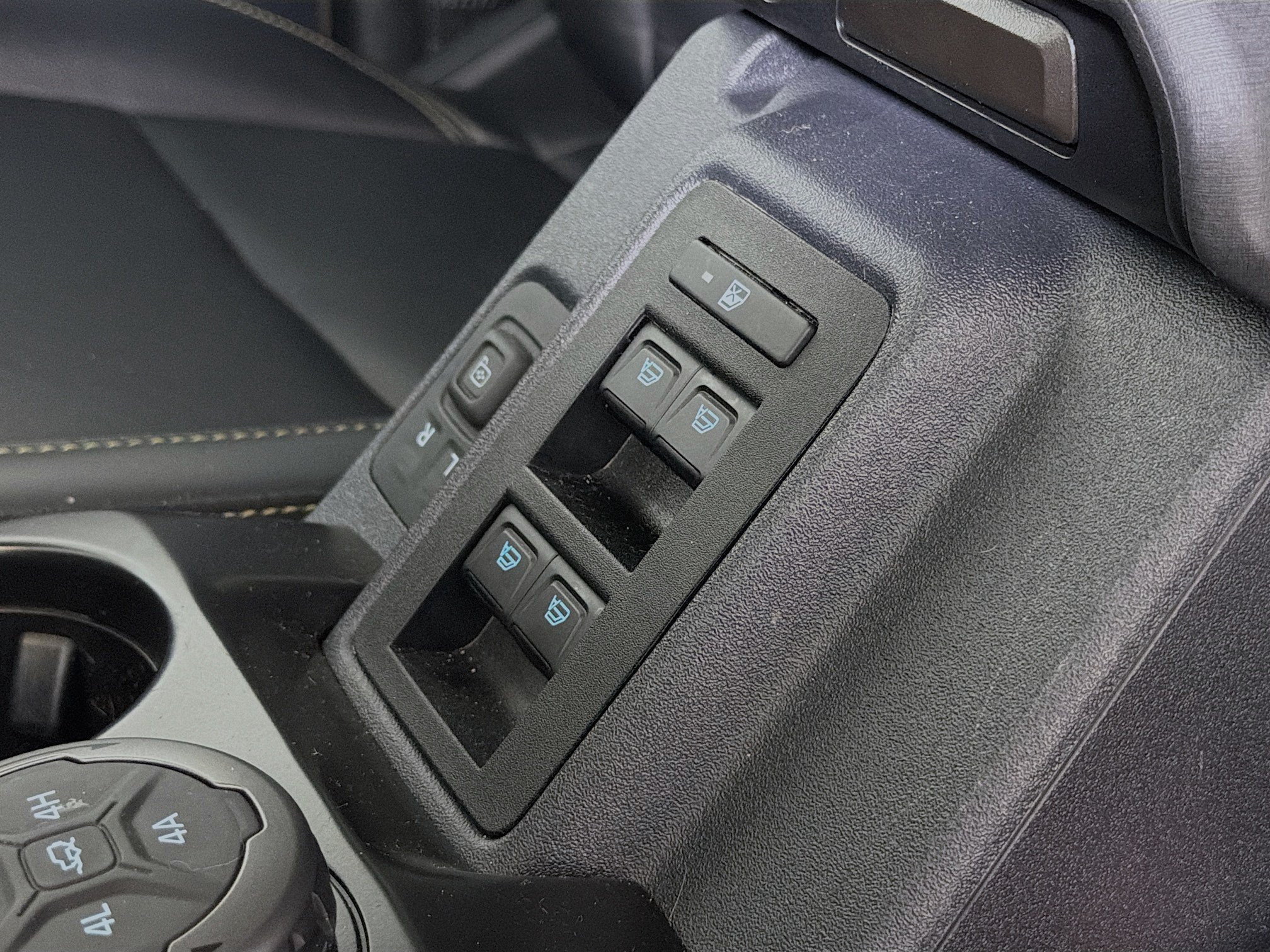 Used 2025 Ford Bronco Badlands AWD/4WD image 19