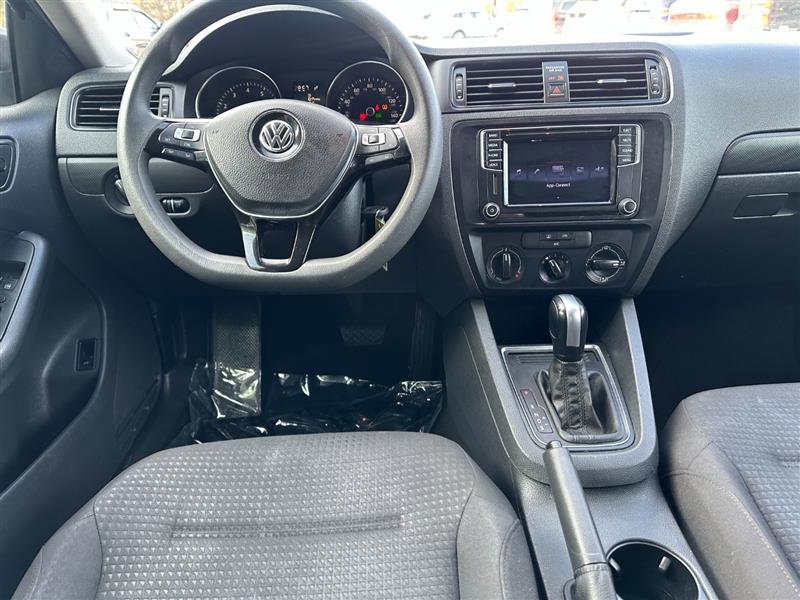 Used 2016 Volkswagen Jetta S image 23