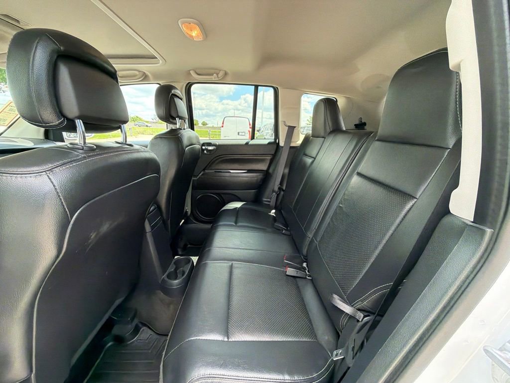 Used 2016 Jeep Compass High Altitude AWD/4WD image 11