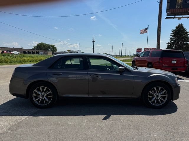 Used 2014 Chrysler 300 S AWD/4WD image 38