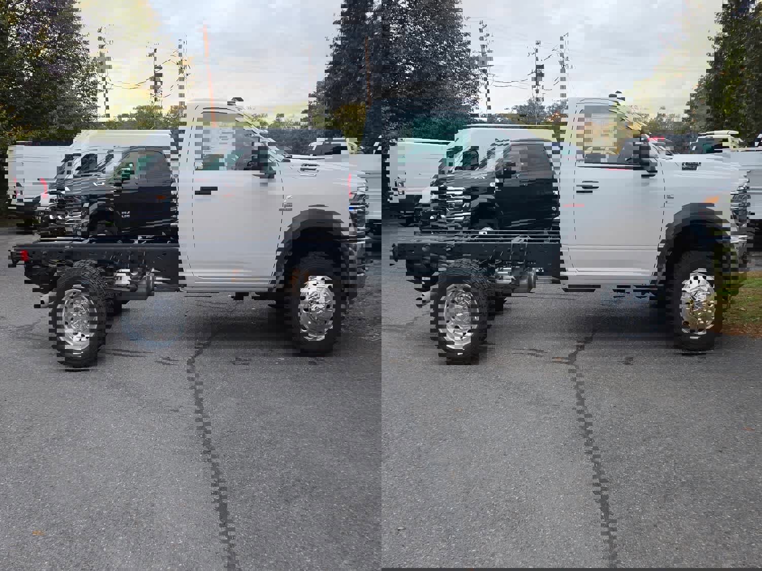 New 2026 RAM 5500 Tradesman w/ Chrome Appearance Group image 3