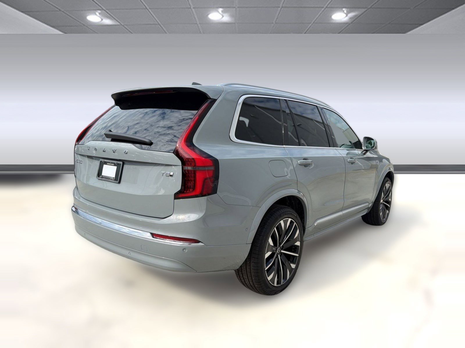 New 2026 Volvo XC90 T8 Plus w/ Protection Package AWD/4WD image 9