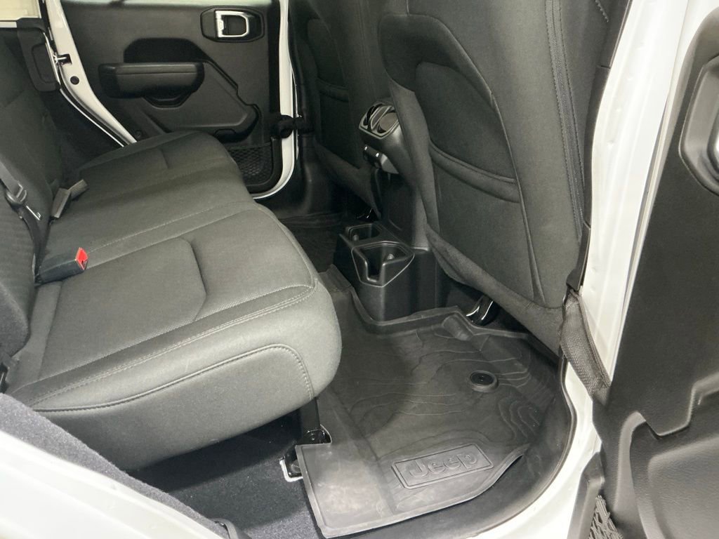 Used 2022 Jeep Wrangler Unlimited Sport image 26