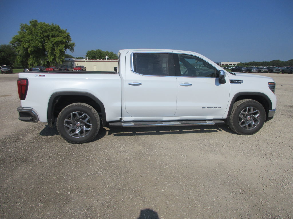New 2026 GMC Sierra 1500 SLT w/ SLT Premium Plus Package AWD/4WD image 3